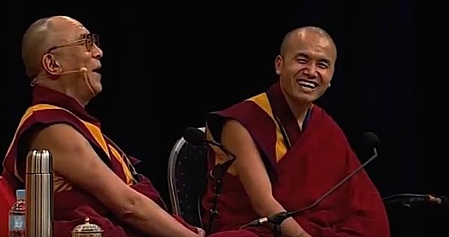 Buddha-Weekly-Dalai-Lama-Enjoys-a-Laugh-in-Australia-2013-Buddhism.jpg