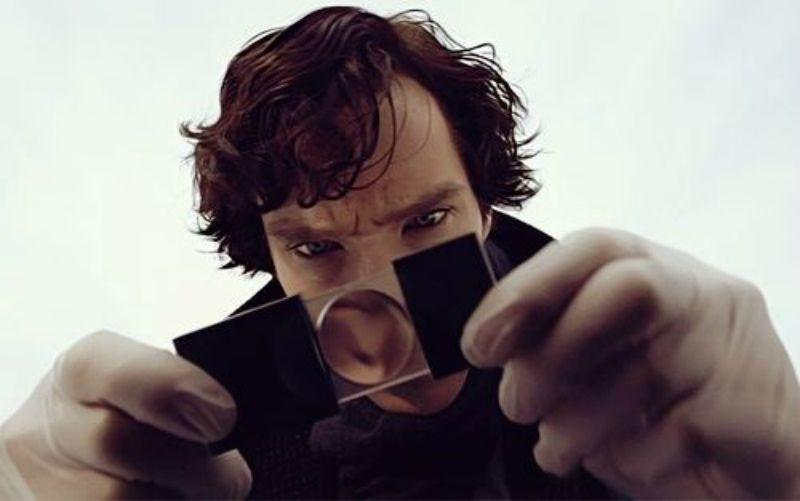 01-sherlock-magnifying-glass2.jpg