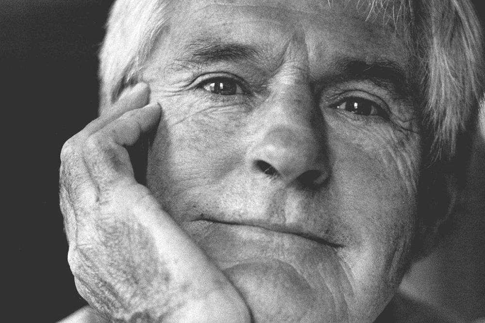 timothy-leary-leaning-featured.jpg