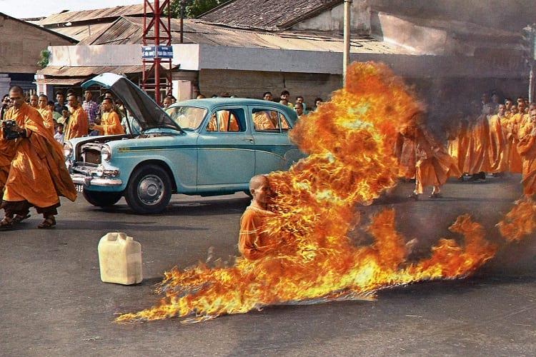 Thích-Quảng-Đức_the_burning_monk.jpg