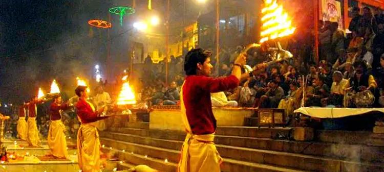 varanasi-ganga-aarti.jpg