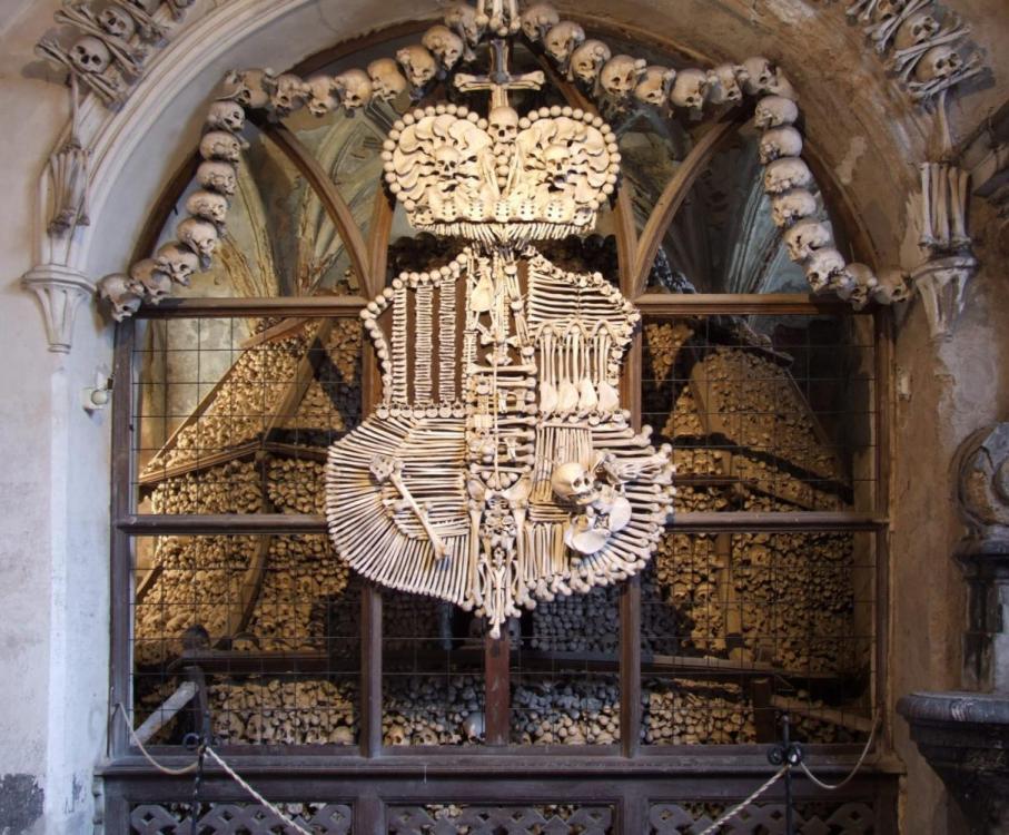 Sedlec-Ossuary-coat-of-arms-min.jpg