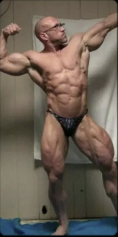 Bold bodybuilder posing.png